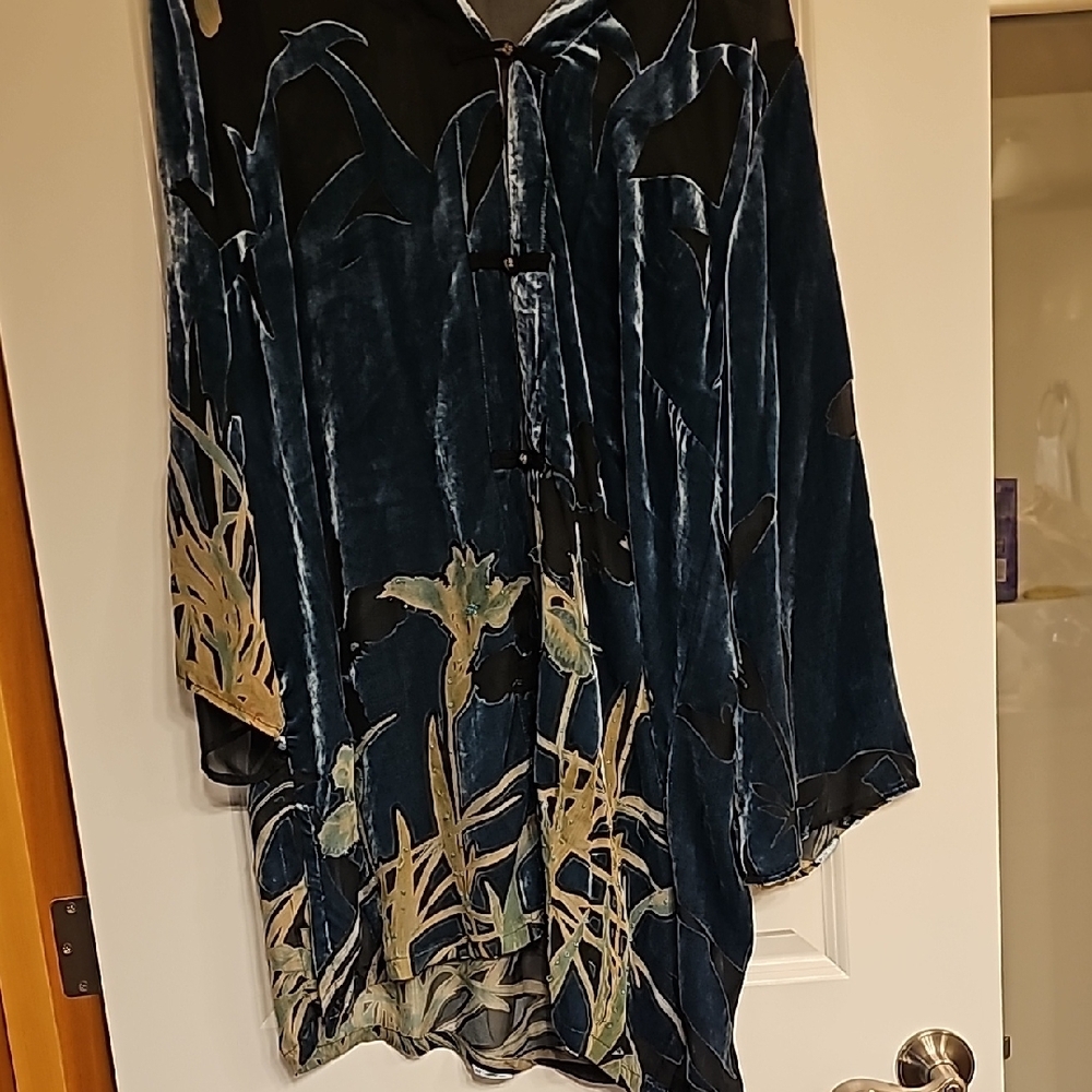 Floral Velvet Kimono Blouse